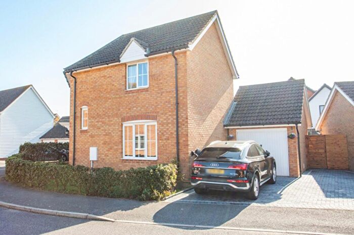 4 Bedroom Semi-Detached House For Sale In Aurelie Way, Whitstable, CT5