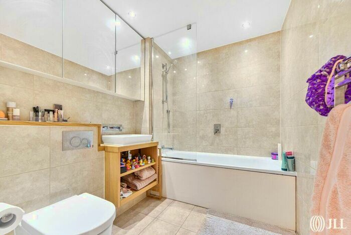 1 Bedroom Flat To Rent In St. Annes Street London, E14