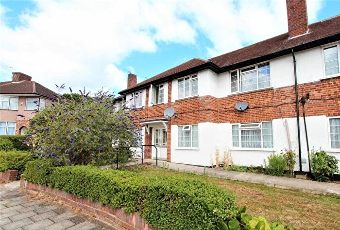 2 Bedroom Maisonette To Rent In Bellamy Court, Stanmore, HA7