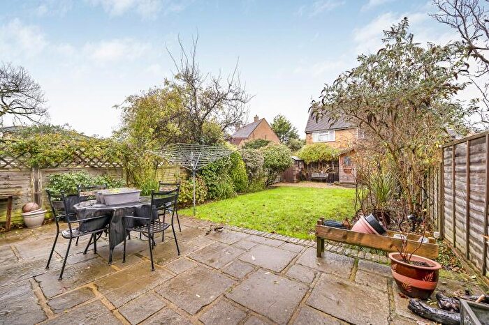 4 Bedroom House To Rent In Mayfield Avenue London, N14