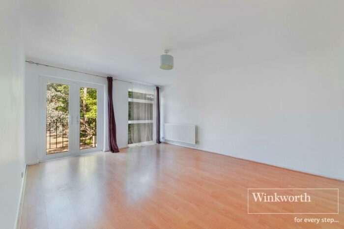 2 Bedroom Apartment To Rent In Copers Cope Road, Beckenham, Kent, BR3