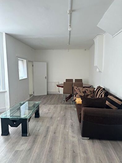 6 Bedroom Terraced House To Rent In Barking Road, Barking/Upton Park, E13