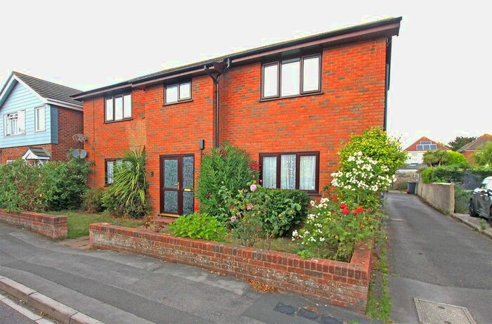 1 Bedroom Flat To Rent In Elmes Road, Winton, Bournemouth, BH9