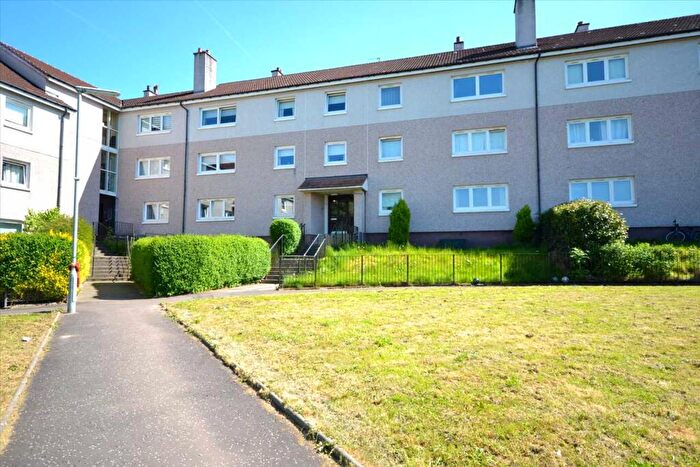 2 Bedroom Flat For Sale In Arnprior Road, Castlemilk, Glasgow, G45