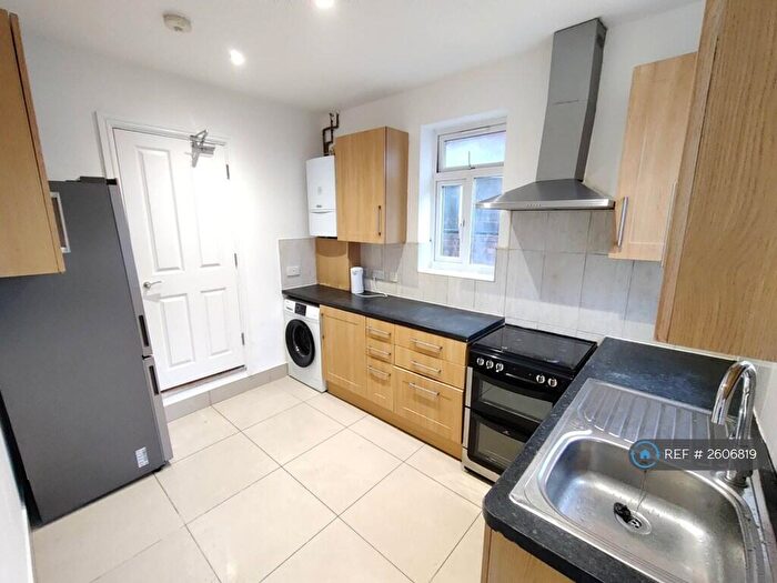 4 Bedroom Terraced House To Rent In Farnborough Avenue, London, E17