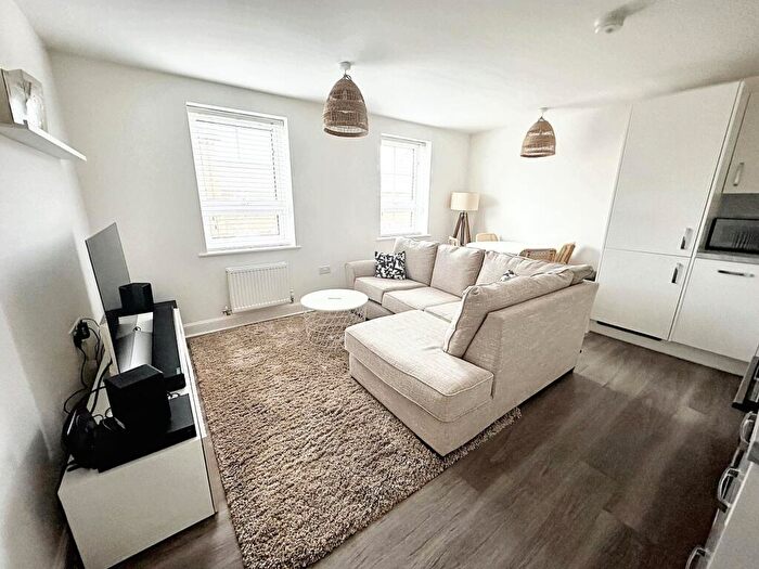 1 Bedroom Flat To Rent In Skylark Avenue, Peacehaven, BN10
