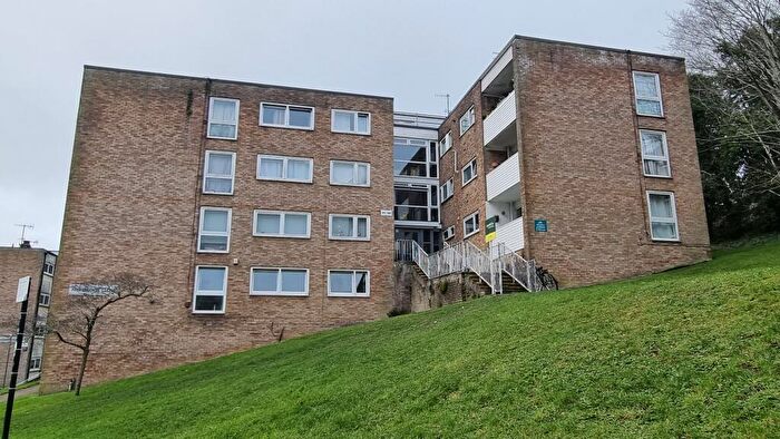 2 Bedroom Flat To Rent In Highbrook Close, Brighton, BN2