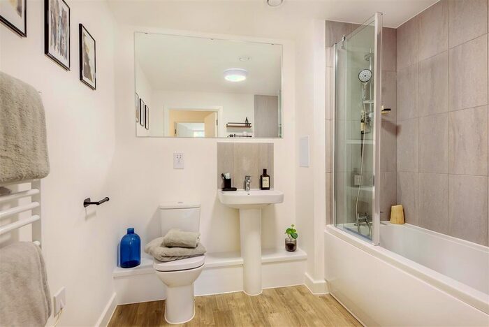 1 Bedroom Flat To Rent In Machine Works House, Pressing Lane, Hayes, UB3