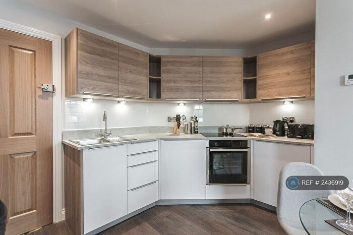 Studio To Rent In Kings Crescent Apartments, Derby, DE1