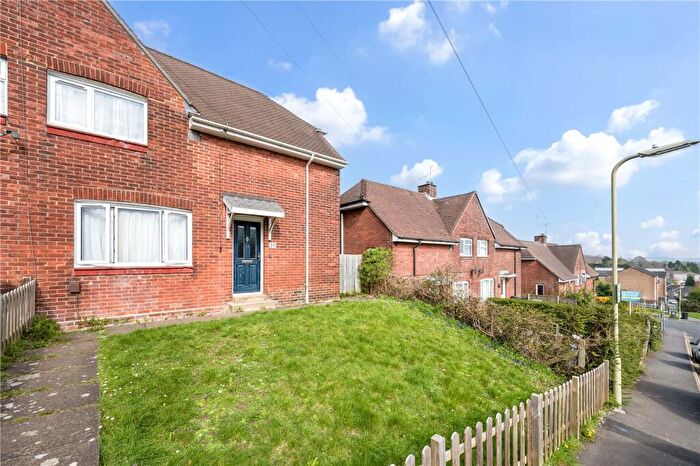 4 Bedroom Semi Detached House For Sale In Thurmond Road, Winchester, Hampshire, SO22