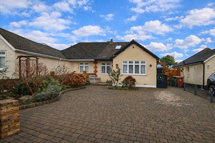 2 Bedroom Bungalow For Sale In Watersplash Road, Shepperton, TW17