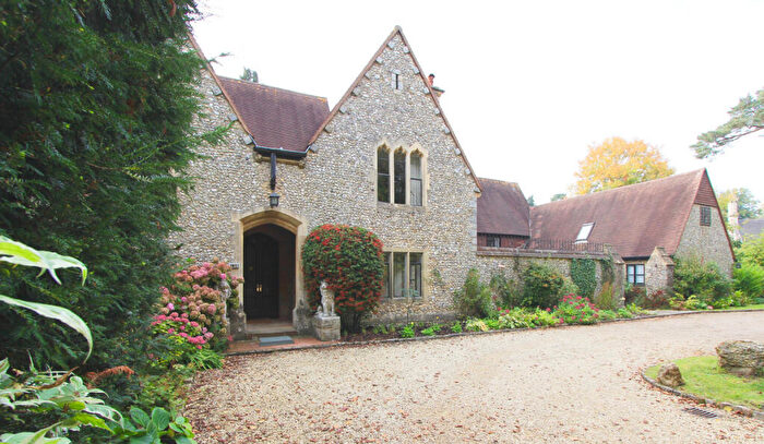 2 Bedroom Apartment To Rent In Wycombe Road, Great Missenden, HP16