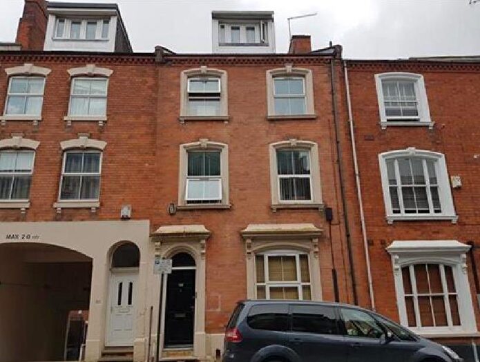 3 Bedroom Duplex To Rent In Hazelwood Road, Northampton, NN1