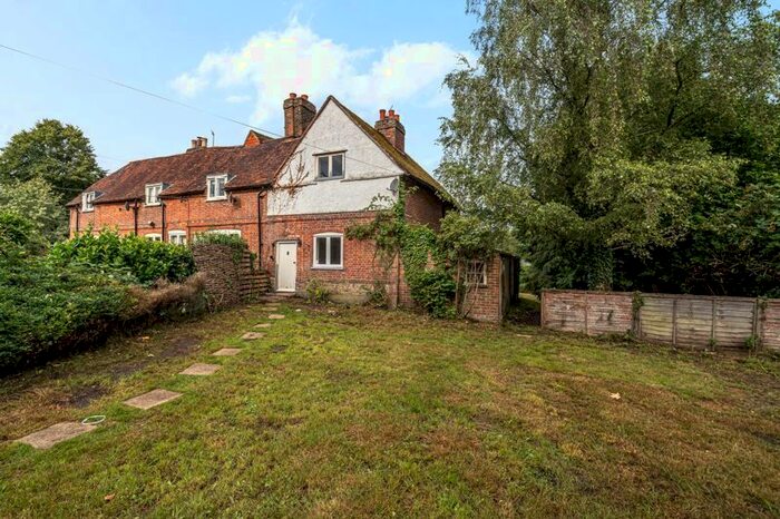 2 Bedroom Cottage To Rent In Westbrook Hill, Elstead, Godalming, GU8