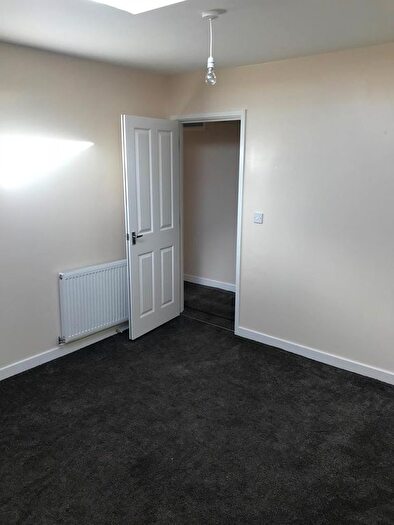 3 Bedroom Flat To Rent In Dimond Street, Pembroke Dock, SA72