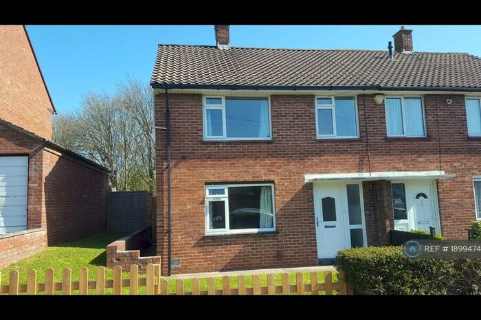 3 Bedroom End Of Terrace House To Rent In Hill Lawn, Bristol, BS4