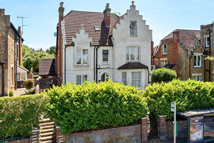 1 Bedroom Flat For Sale In Epsom Road, Guildford, GU1