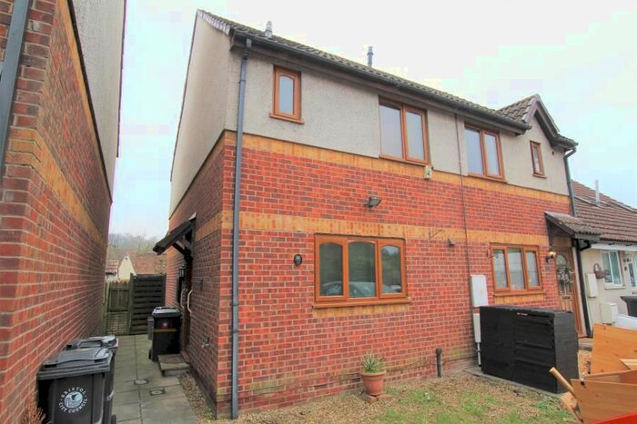 2 Bedroom Semi-Detached House To Rent In Campbells Farm Drive, Bristol, BS11