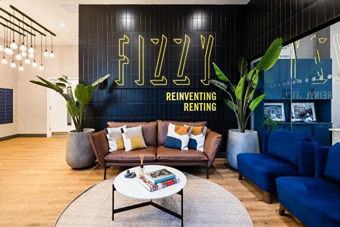 3 Bedroom Apartment To Rent In Silvertown Way, London, E16