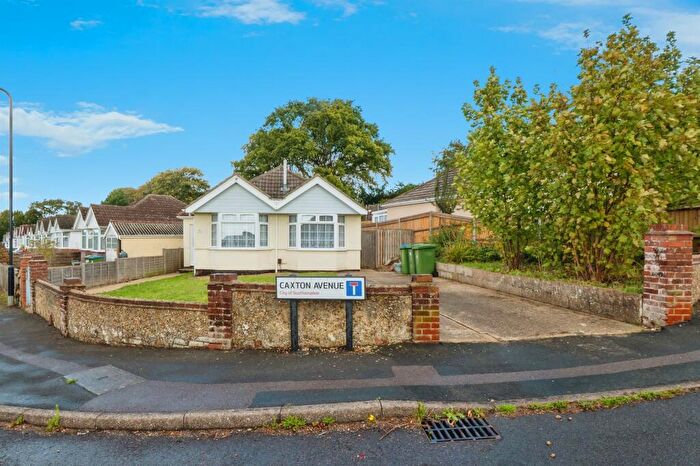 2 Bedroom Detached Bungalow For Sale In Caxton Avenue, Southampton, SO19