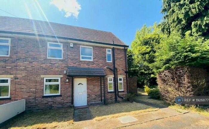 3 Bedroom Semi-Detached House To Rent In Aire Close, Baildon, Shipley, BD17