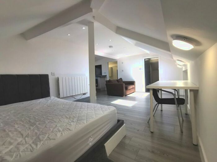1 Bedroom Flat To Rent In Trinity Street, Huddersfield, HD1
