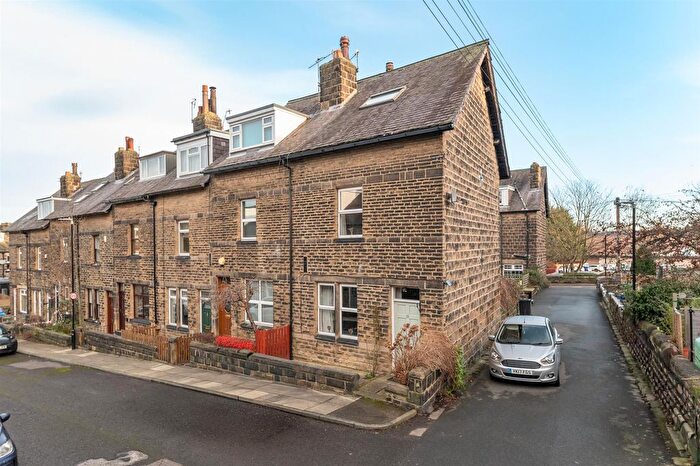 3 Bedroom End Terrace House For Sale In Granville Place, Otley, LS21