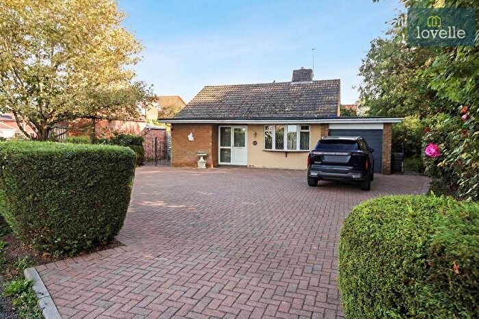 2 Bedroom Detached Bungalow For Sale In Monks Dyke Road, Louth, LN11