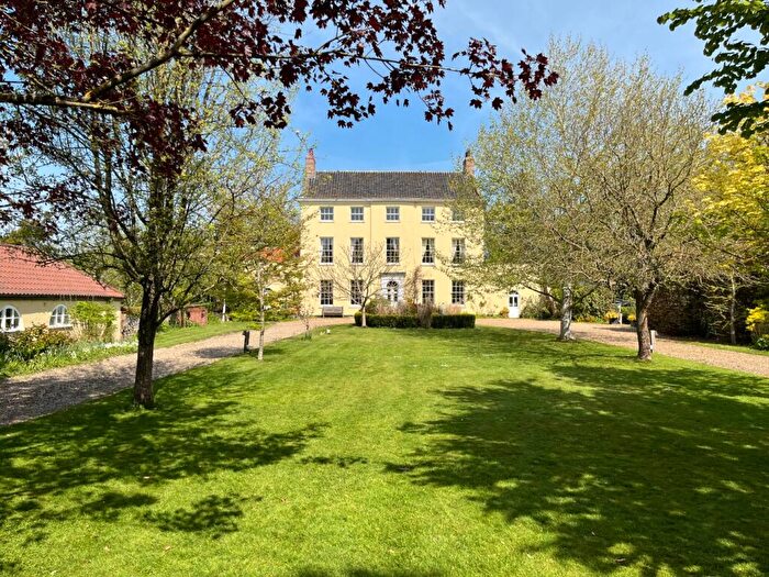 6 Bedroom Manor House For Sale In Beeston, PE32