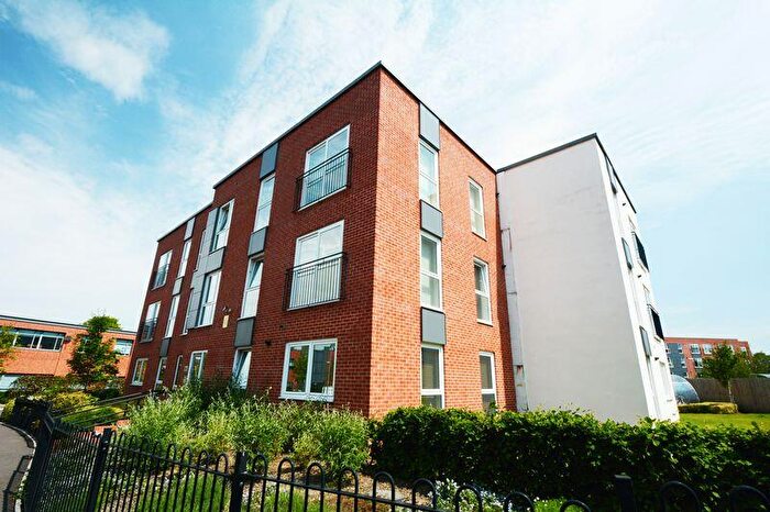 2 Bedroom Flat To Rent In Sheen Gardens, Heald Point, Manchester, M22