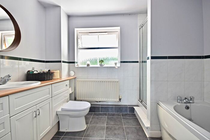 5 Bedroom Detached House For Sale In Quarry Gardens, Leatherhead, KT22