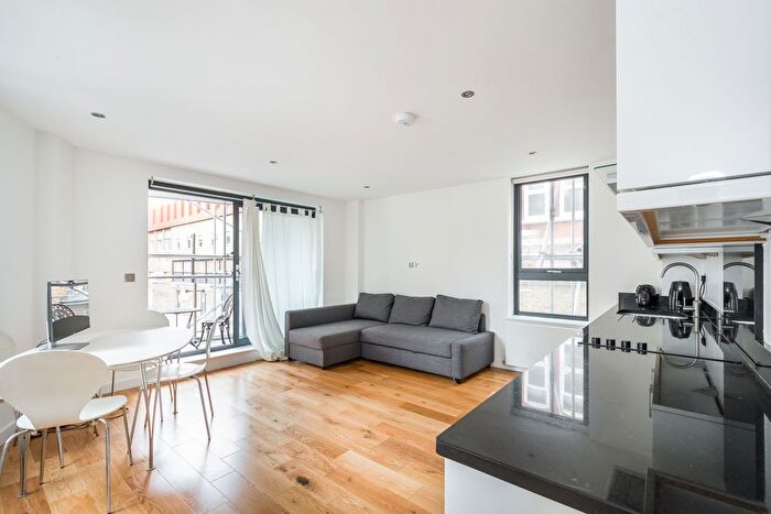 2 Bedroom Flat For Sale In Peerless Street, London, EC1V