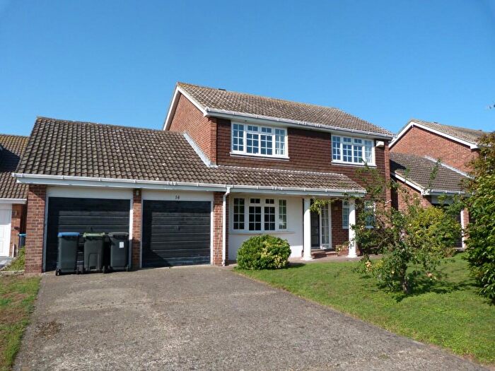 4 Bedroom Detached House For Sale In Whiteness Green, Broadstairs, Kent, CT10
