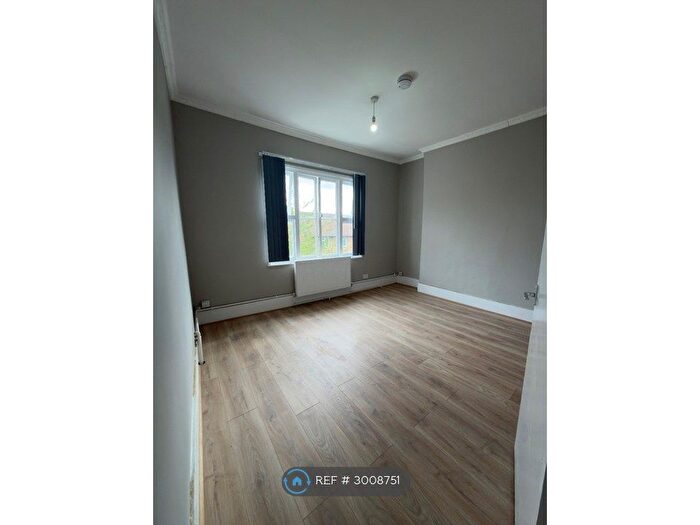 1 Bedroom Flat To Rent In Victorian Grove, London, N16