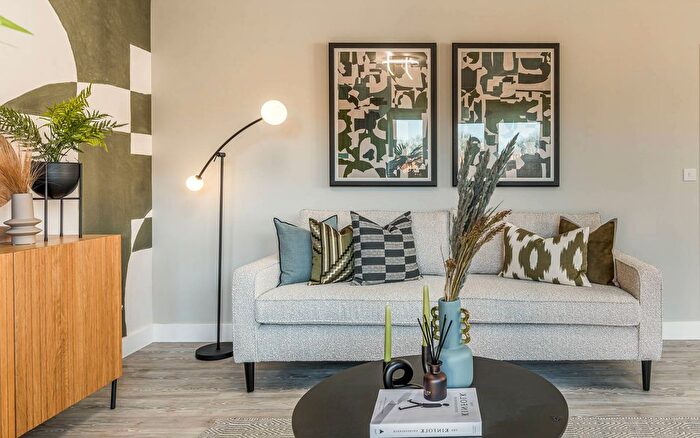 3 Bedroom Detached House For Sale In Coventry Road, Bedworth, CV12