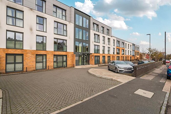 1 Bedroom Apartment For Sale In Boyn Valley Road, Maidenhead, SL6