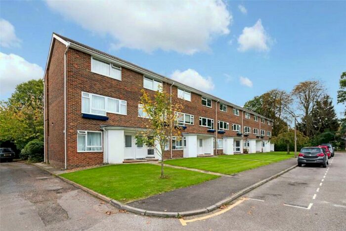 2 Bedroom Maisonette To Rent In Mulgrave Road, Sutton, Surrey, SM2