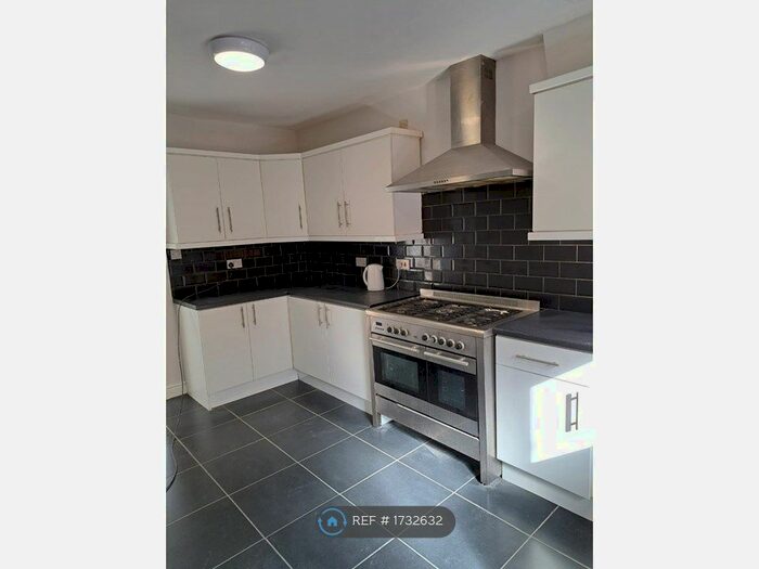 3 Bedroom Semi-Detached House To Rent In Heyes Street, Liverpool, L5