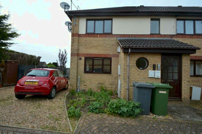 2 Bedroom Flat To Rent In Rivendale, Werrington, Peterborough, PE4