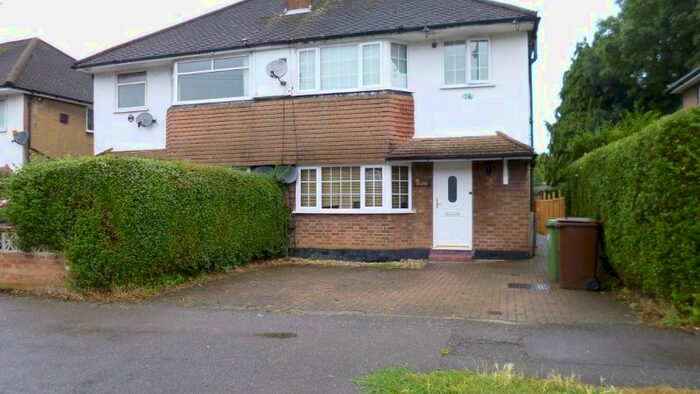 2 Bedroom Maisonette To Rent In Park Avenue Maisonettes, Bushey, WD23