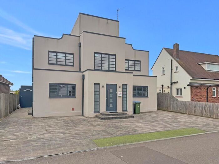 3 Bedroom House To Rent In Sea Way, Elmer, Bognor Regis, PO22