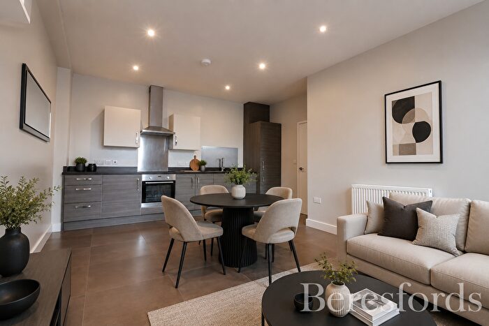 2 Bedroom Flat For Sale In Southway, Colchester, CO2