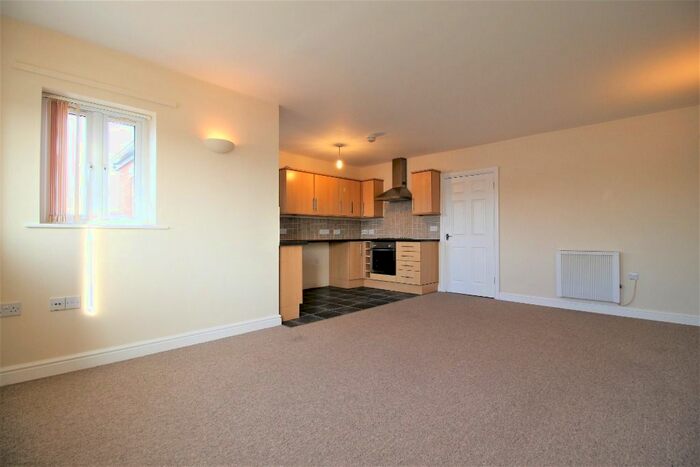 2 Bedroom Flat To Rent In Kendal Road, Shrewsbury, SY1