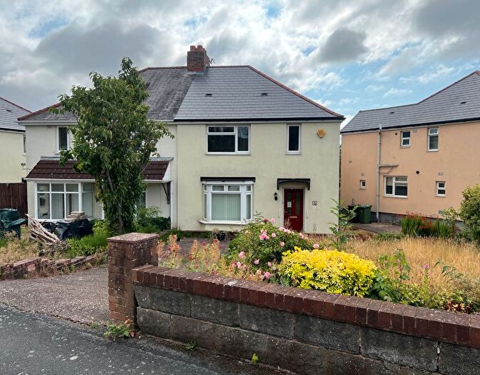 4 Bedroom Semi-Detached House For Sale In Mount Road, Pelsall, Walsall, WS3