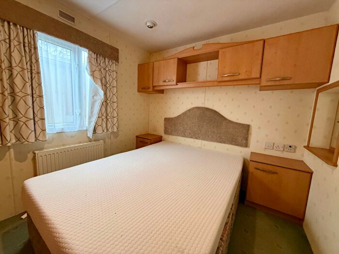 2 Bedroom Mobile/park Home To Rent In Jury Lane, Sidlesham Common, Chichester, PO20