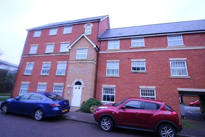 2 Bedroom Flat To Rent In Malyon Close, Braintree, Essex, CM7