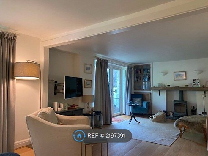 4 Bedroom Semi-Detached House To Rent In The Nurseries, Falmouth, TR11