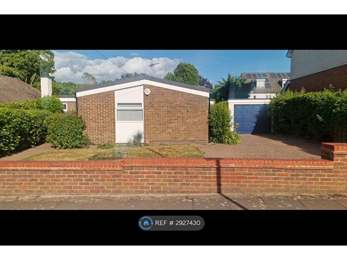 3 Bedroom Bungalow To Rent In Craybrooke Road, Sidcup, DA14