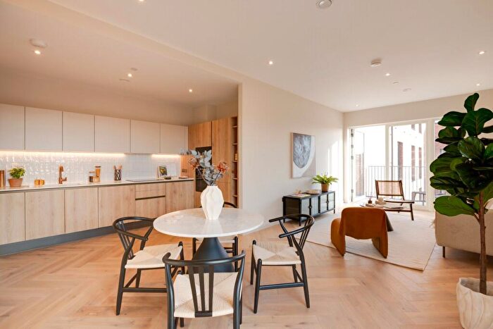 3 Bedroom Penthouse For Sale In The Tipton, Kentish Town, NW5