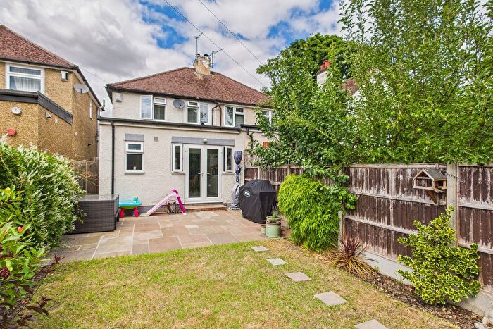 3 Bedroom Semi-detached House For Sale In Melsted Road, Hemel Hempstead, HP1